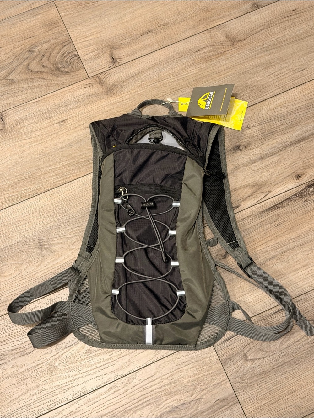 Lightweight Men's Hydration Backpack - grey